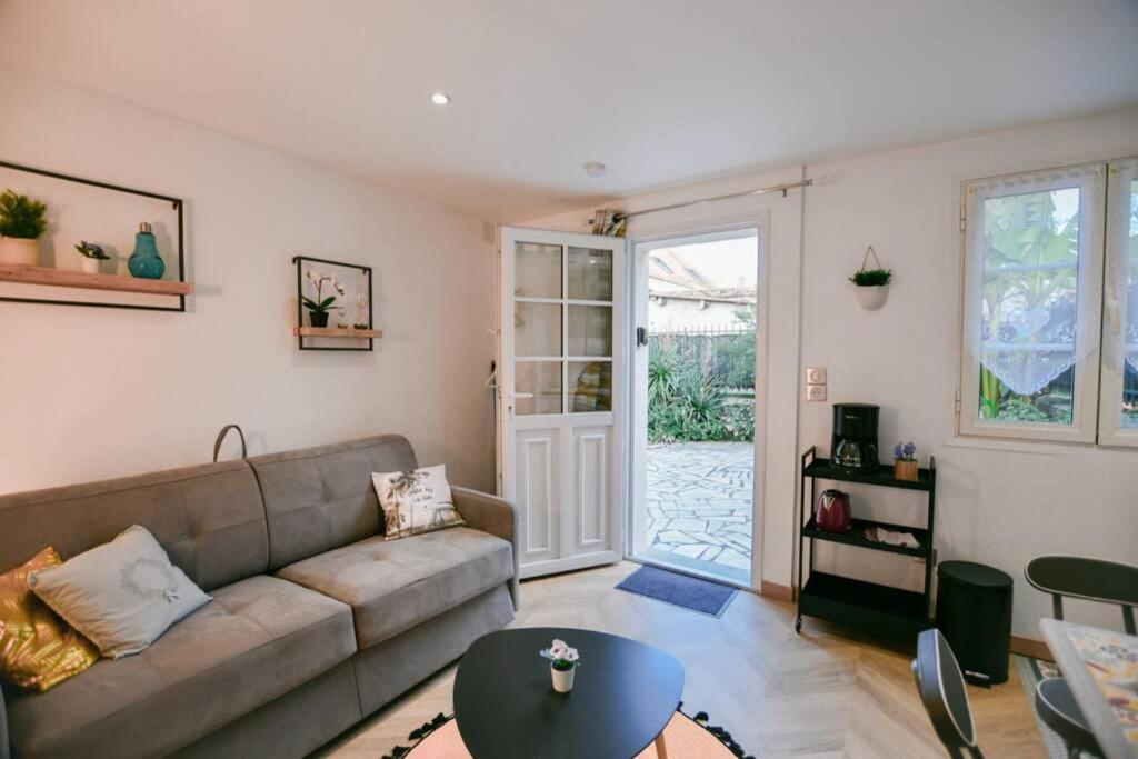 Instant Fleury, Studio Cosy Avec Jardin Secret Barbizon Exterior photo